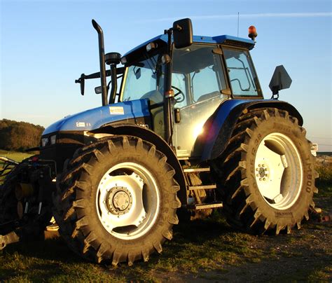 Tractor wikipedia - Analysts fell to the sidelines weighing in on Lithia Motors (LAD – Research Report) and Tractor Supply (TSCO – Research Report) with neutral ratin... According to TipRanks.com, McS...
